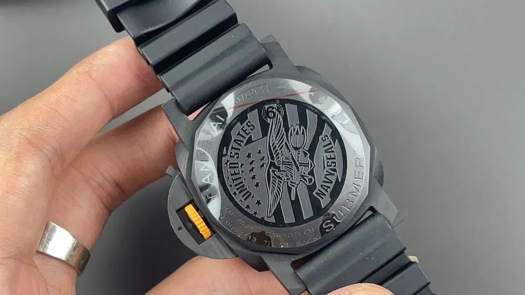 Relógio Panerai GMT Navy Seals Carbotech PAM 01324 - Foto 3