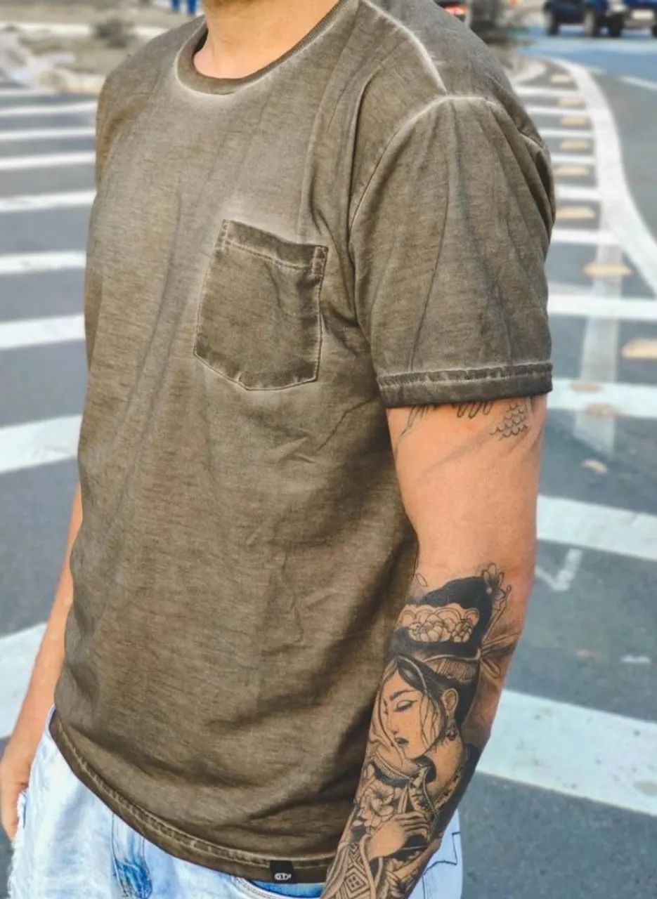Camiseta cim bolso lateral - (vários tamanhos)