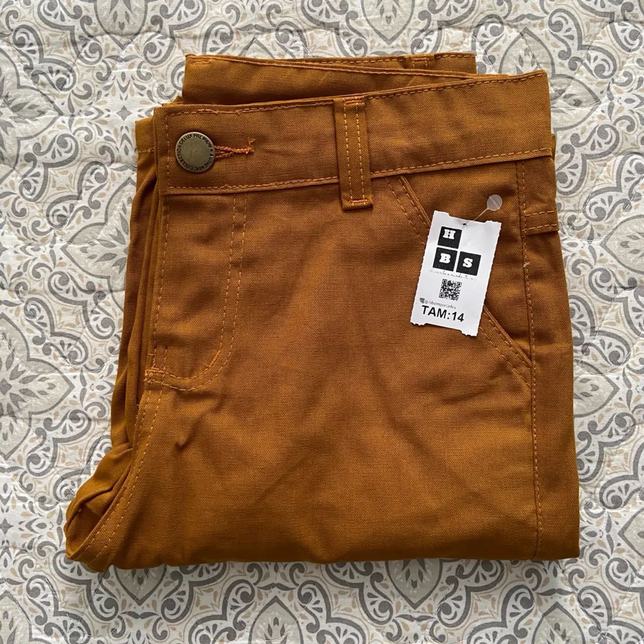 Bermudas em Sarja - Preta e Marrom - TAM 14 anos