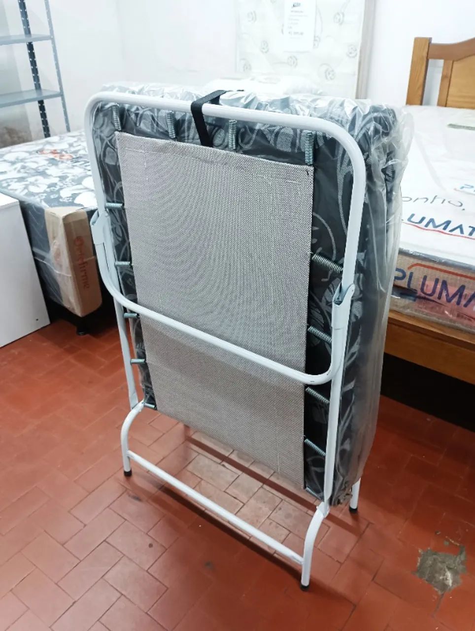 Cama Dobrável c/ Molas Paganot.