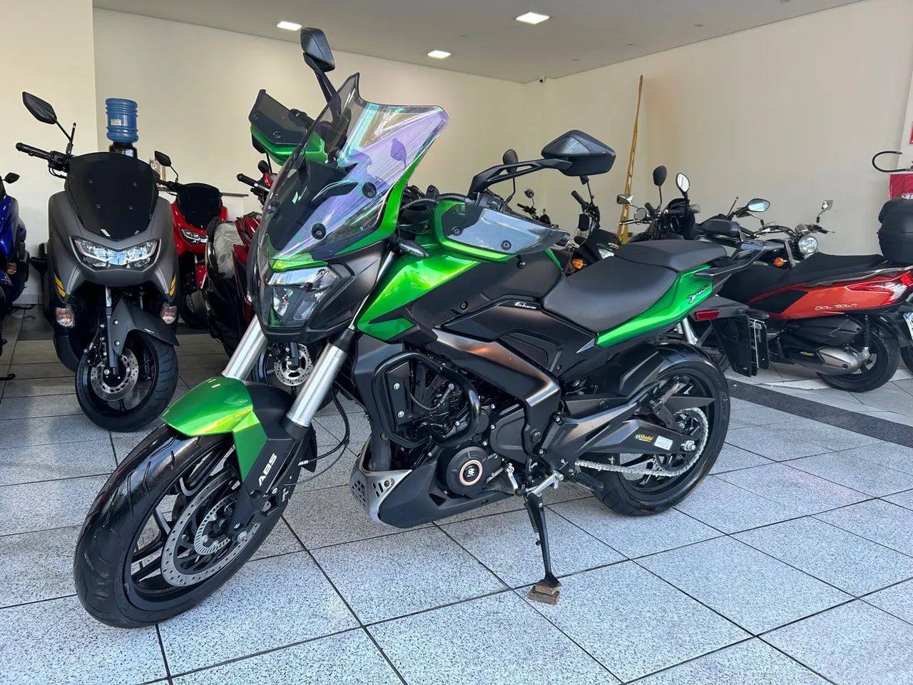 Bajaj Dominar 400 Ano 2023