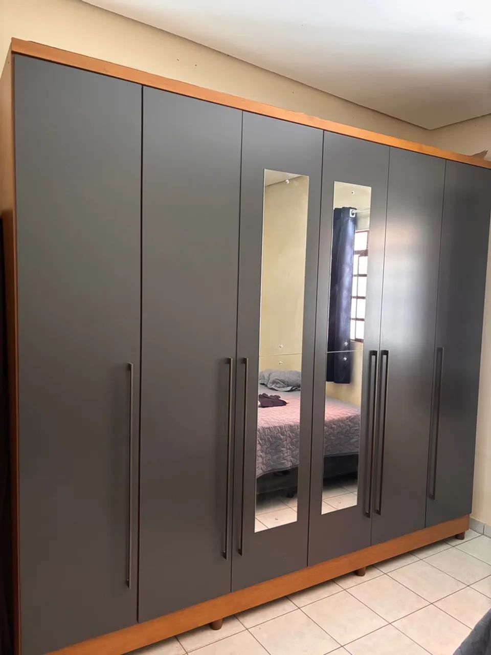 Guarda-Roupa de 6 Portas - Madeira 2,40x0,50x2,10H  - Foto 5