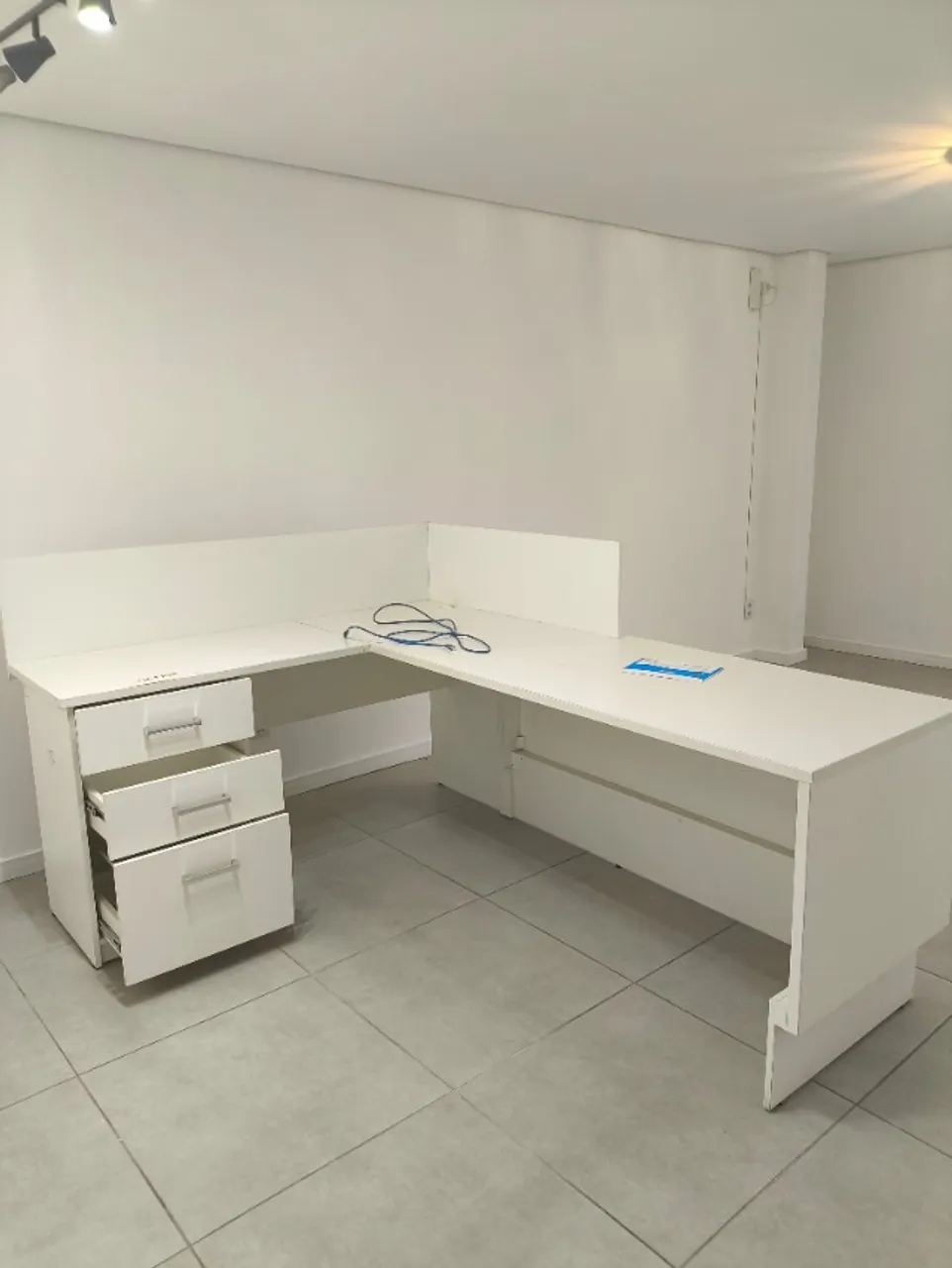 Mesa para Recepção em Escritório