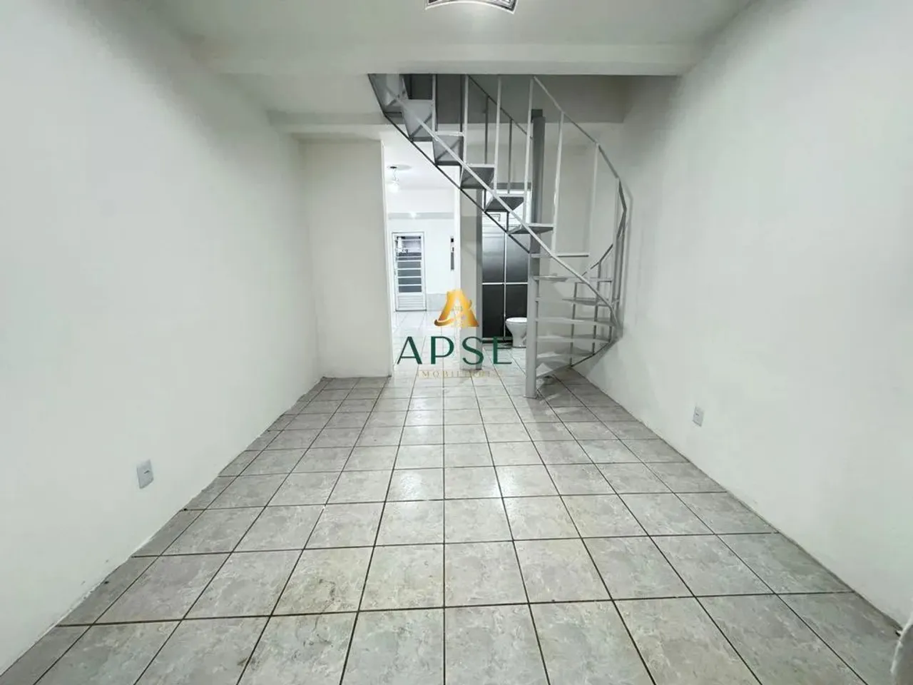Sobrado à venda em condomínio fechado 2 quartos em Canoas