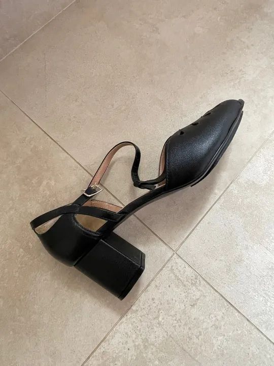 Sandália Lolita Pimenta em couro - Foto 2