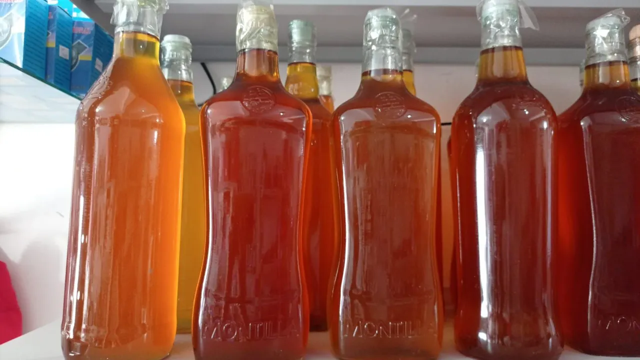 Mel de abelha uruçu 1L puro - produção artesanal