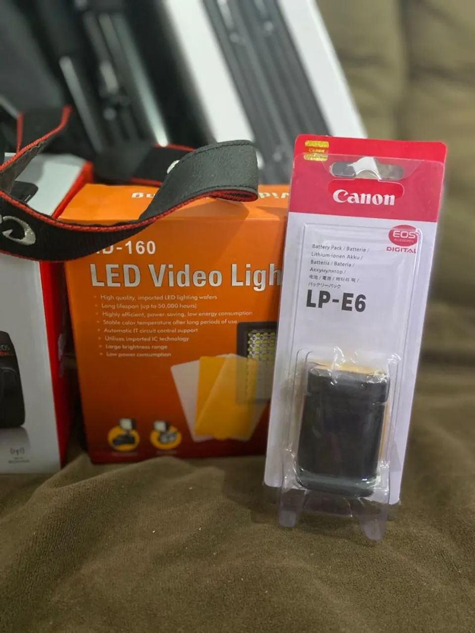 Kit Canon Rebel SL3 + Acessórios (Semi-novo) - Foto 4