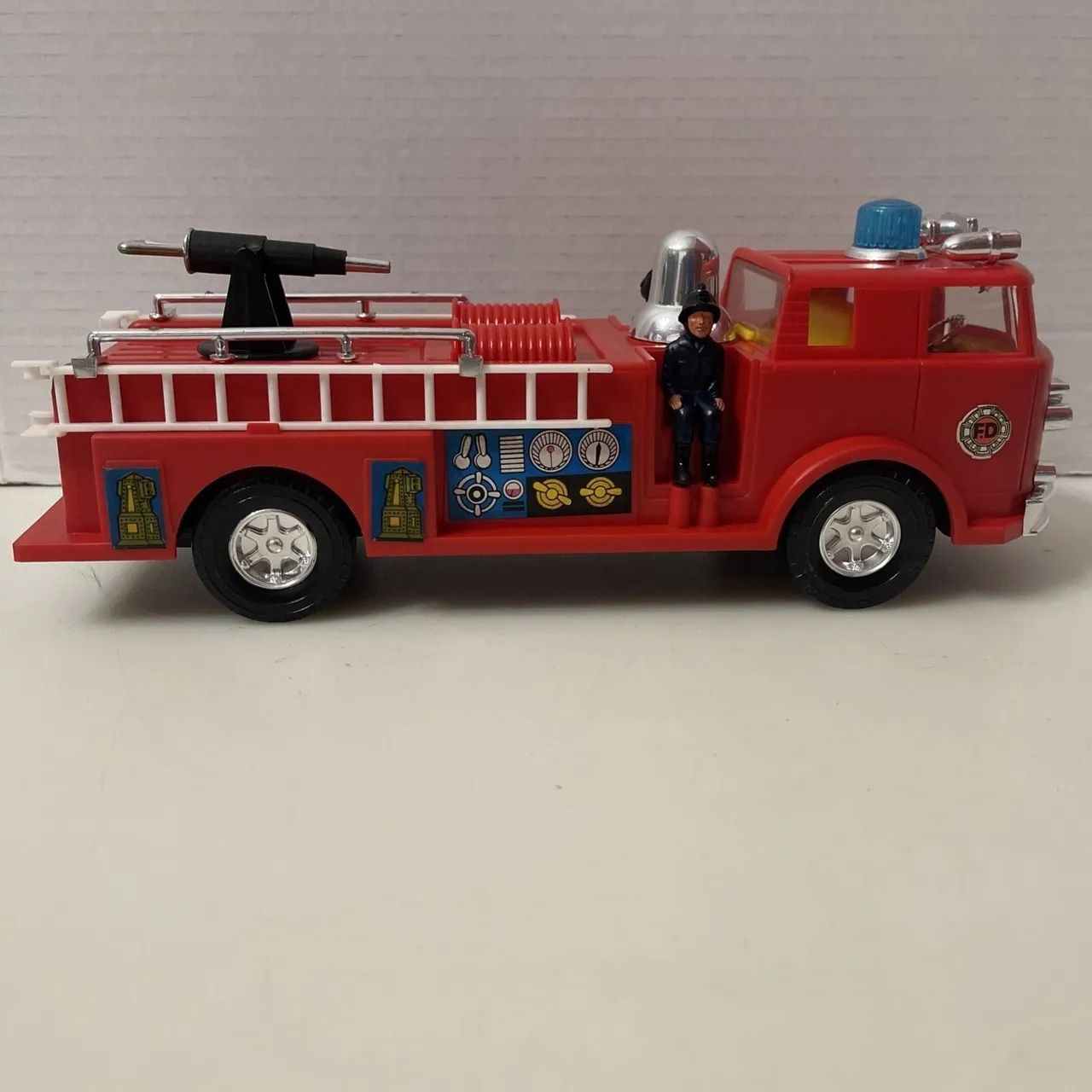 Caminhão de Bombeiros raro anos 80 - Foto 2