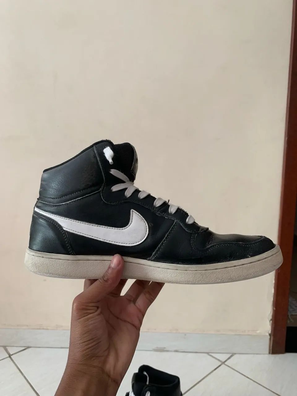 Nike Court Vision Mid (Cano Alto Preto/Branco) Calçados