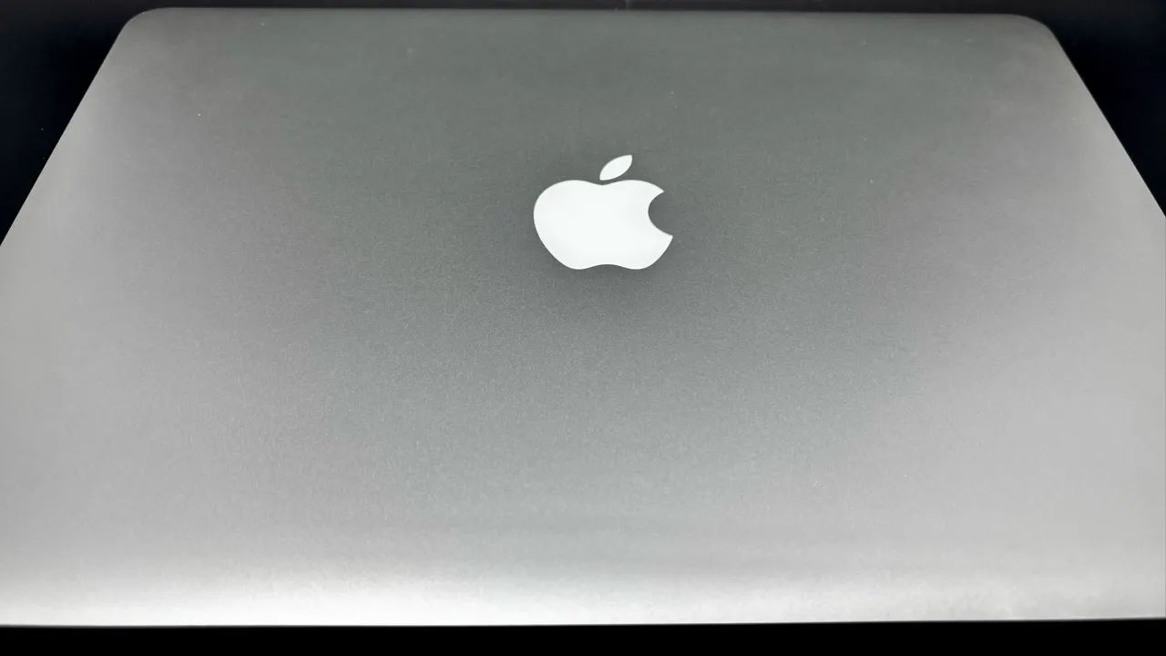 MacBook Air 13? | 2017 | Intel Core i7 | 8GB RAM | SSD 512GB