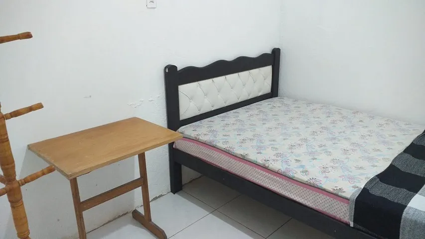 Alugam-se quartos, suítes e kitnets
