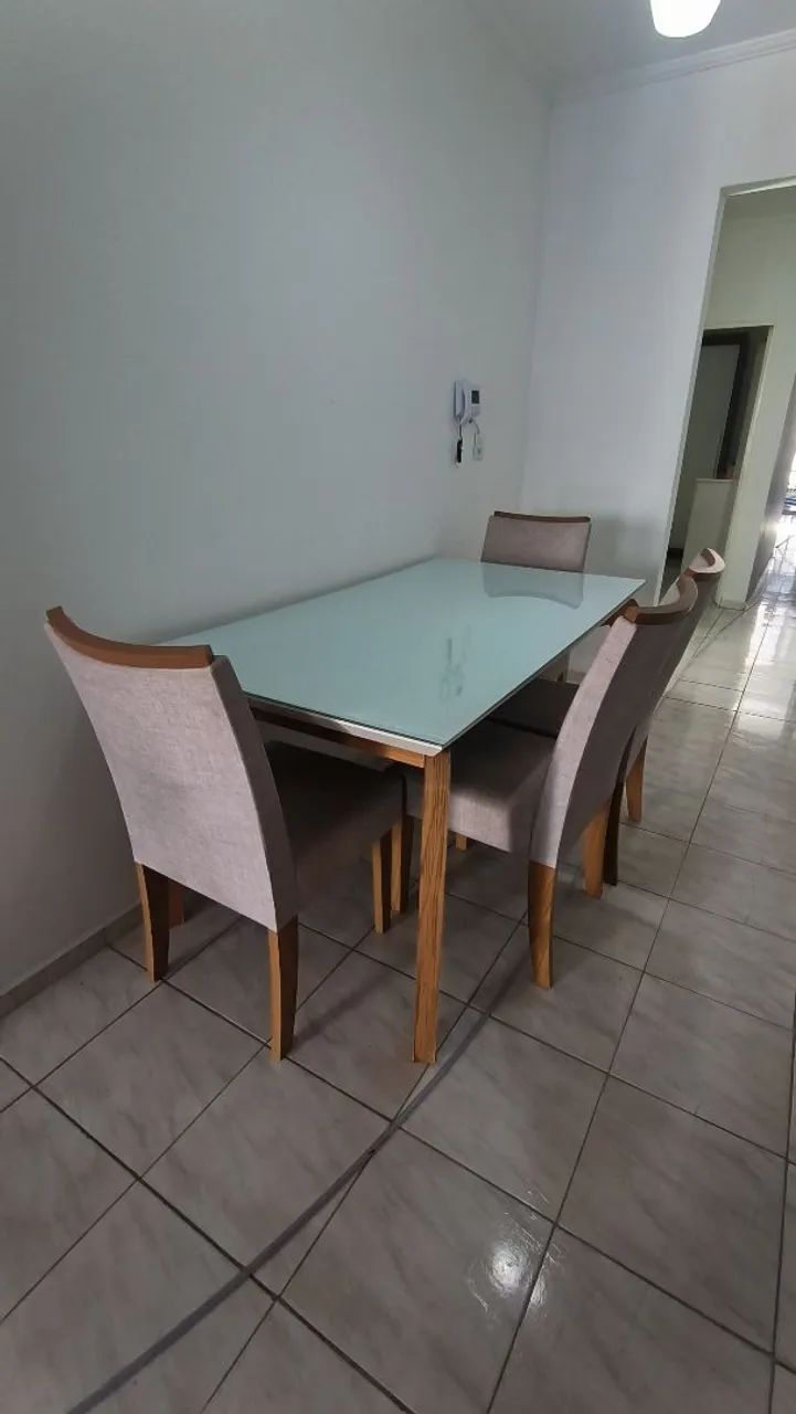 Mesa de jantar com 4 cadeiras 64296267017345120