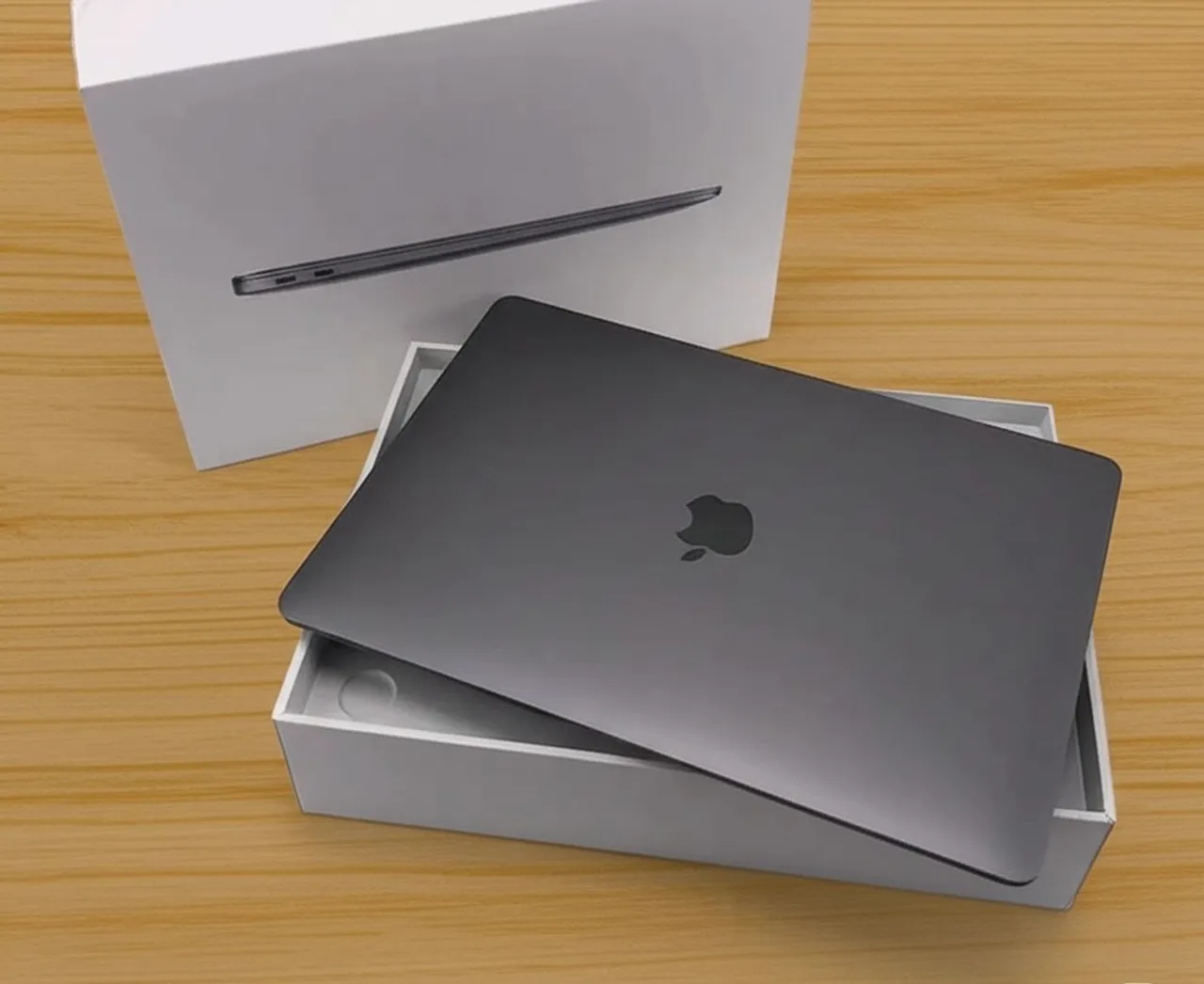 MacBook M1 - Design Elegante e Desempenho Incrível!