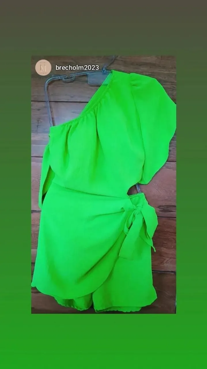 Macacão neon com detalhe cut out - arraso no verão!