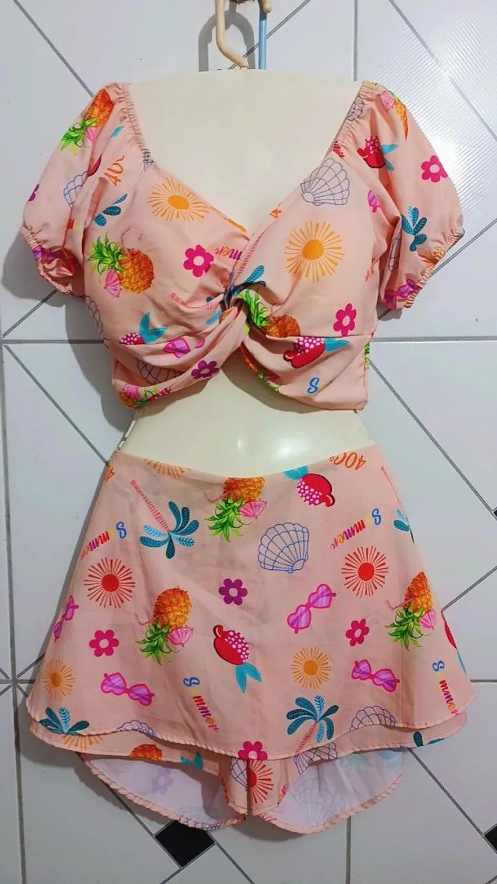 Conjunto de short saia + cropped