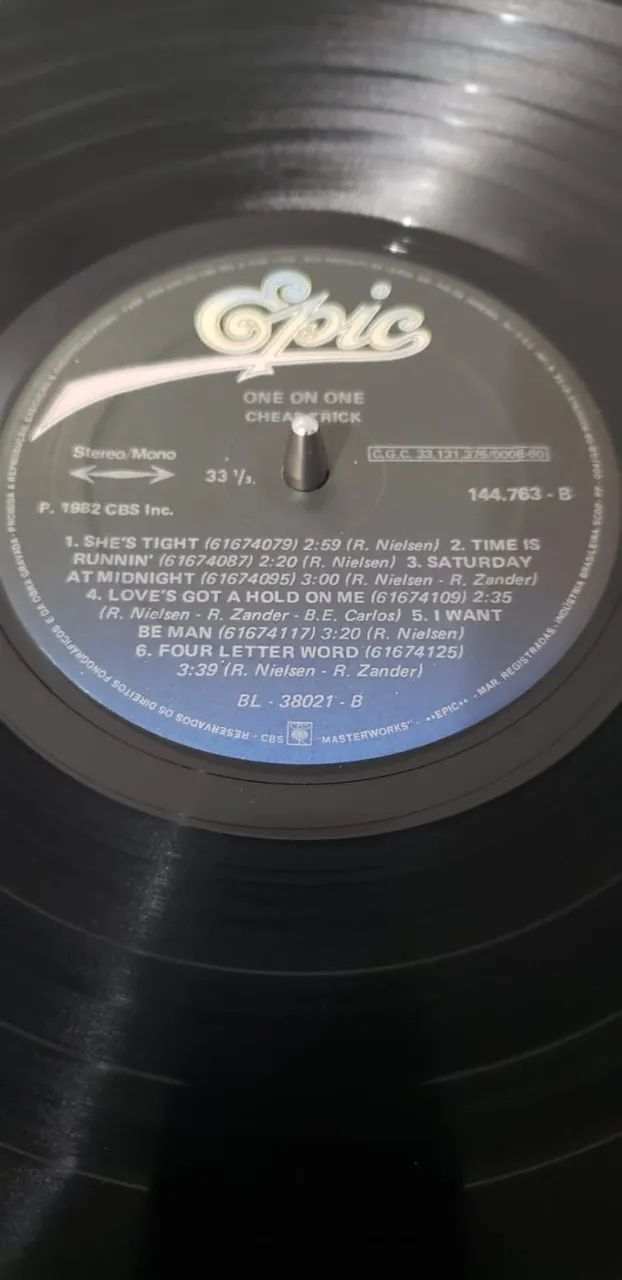 Lp Cheap Trick One On One - Foto 4