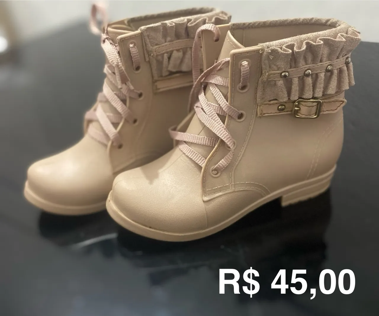 Botas infantis estilosas e confortáveis - Novas