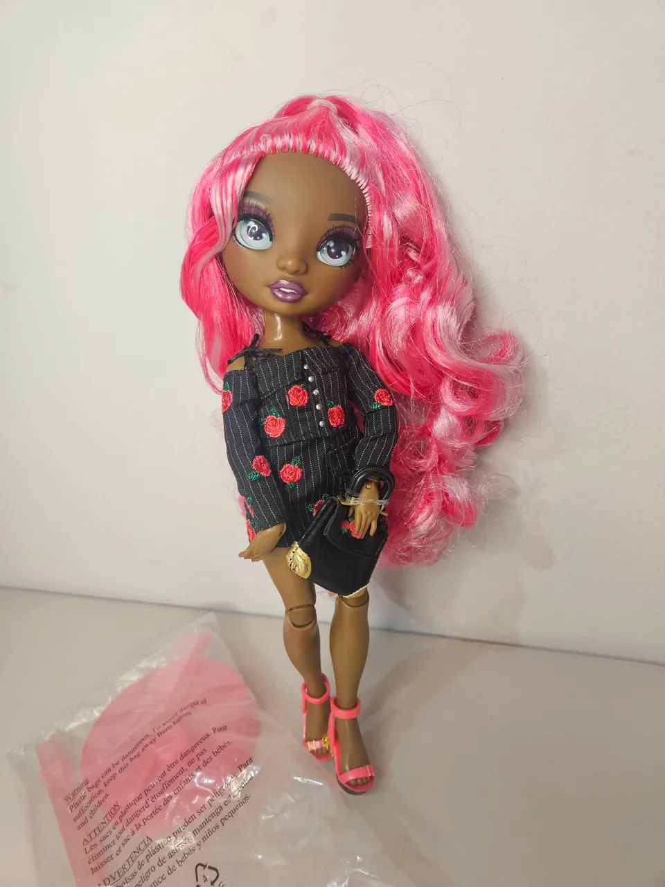 Boneca rainbow high daria roselyn (nova)