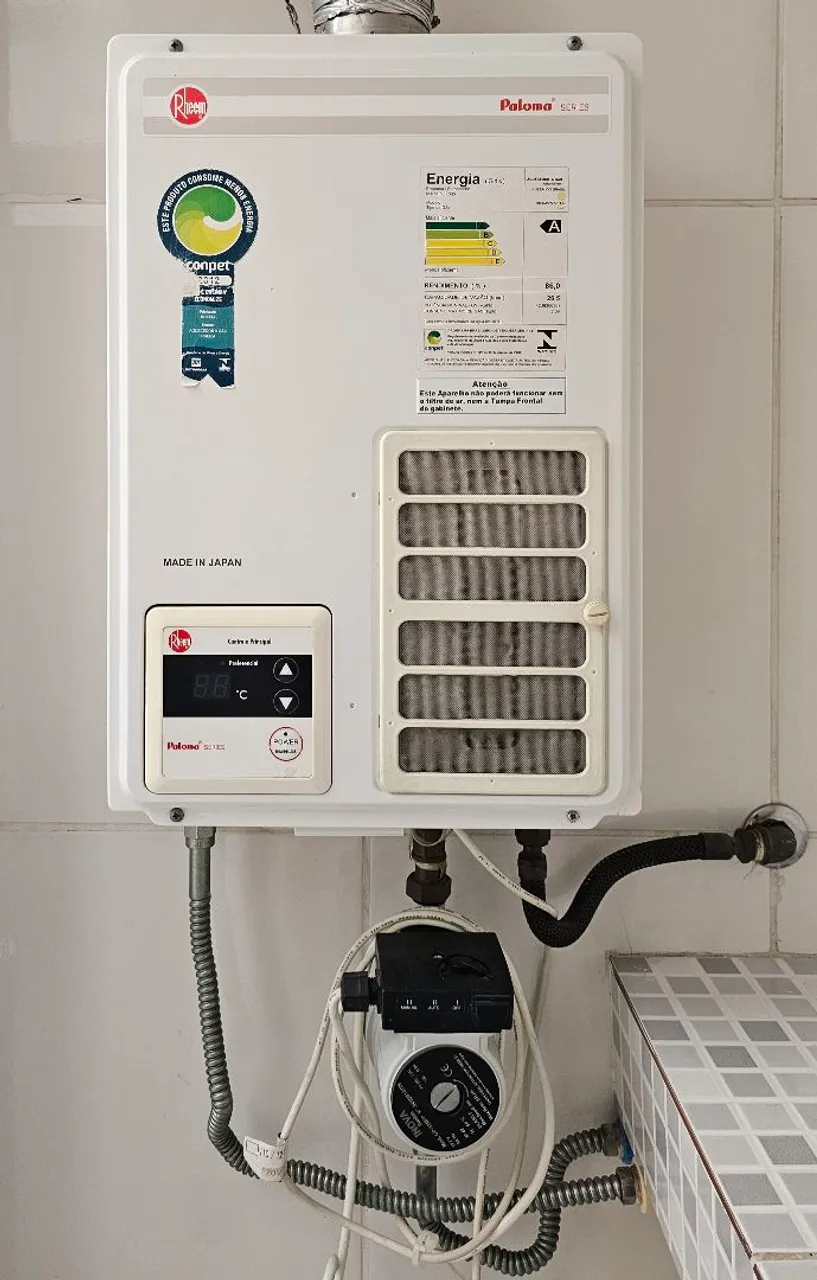 Aquecedor de água a gás Rheem + Bomba Pressurizadora