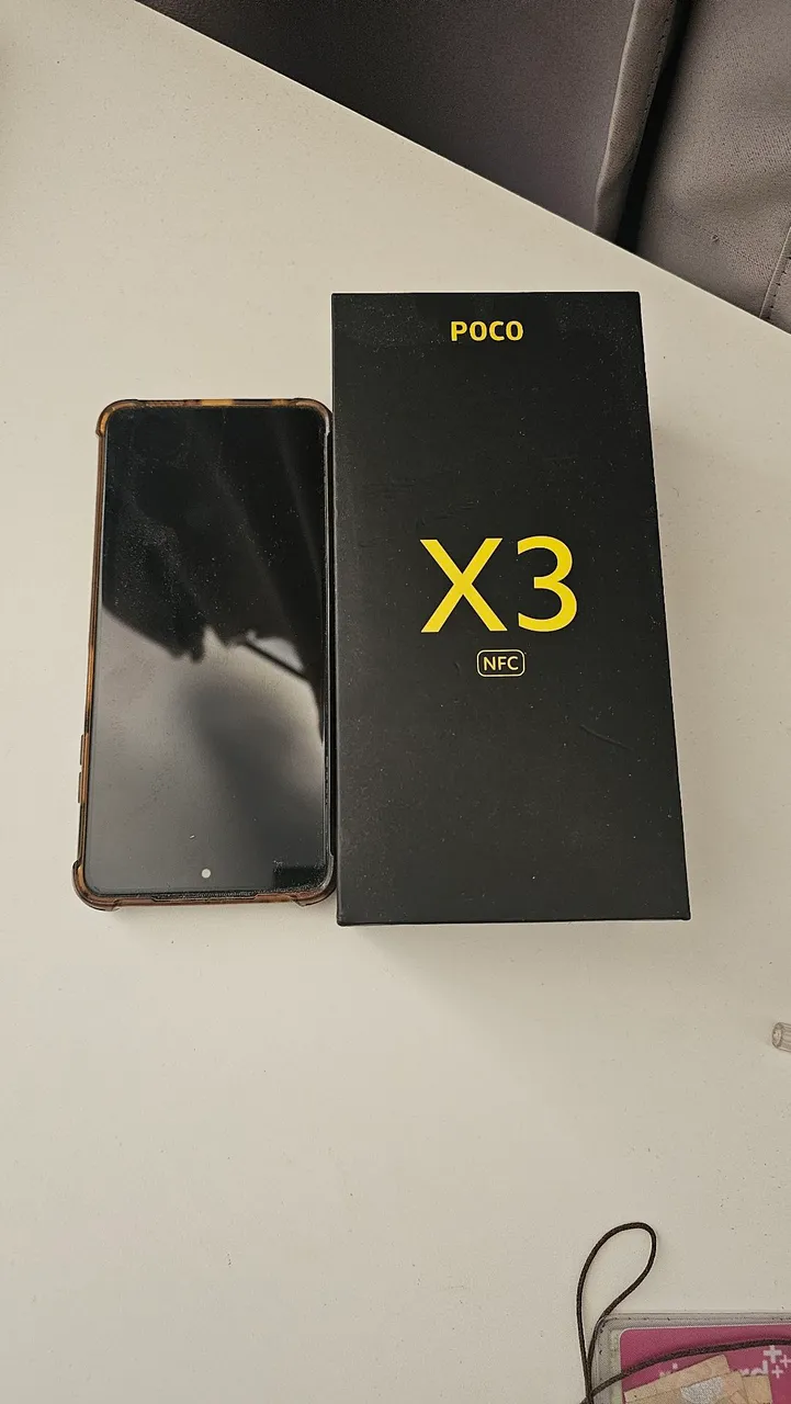 Poco X3 com caixa e todos os acessórios