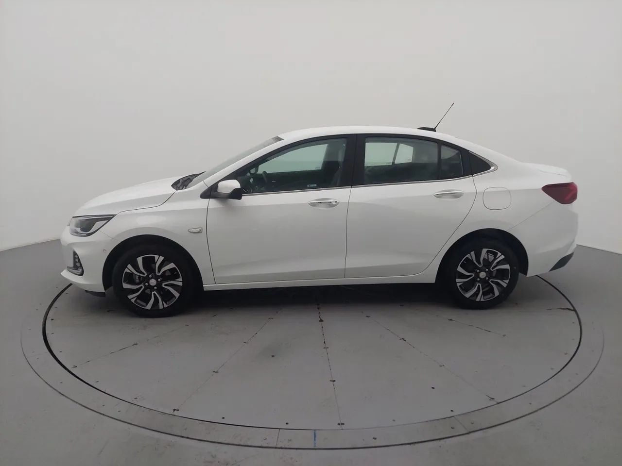 Chevrolet Onix Sedan Plus Premier 1.0 12V TB Flex Aut. 4P, foto 2 de 18