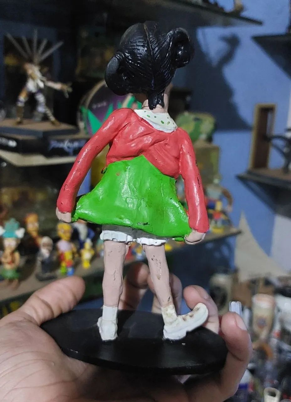 Chiquinha- figura usada feito de resina cerca de 16cm - Foto 2