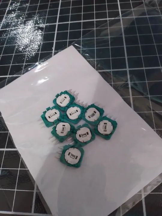 Kit 8 potenciômetro para controle PS5, PS4, Xbox... - Foto 3