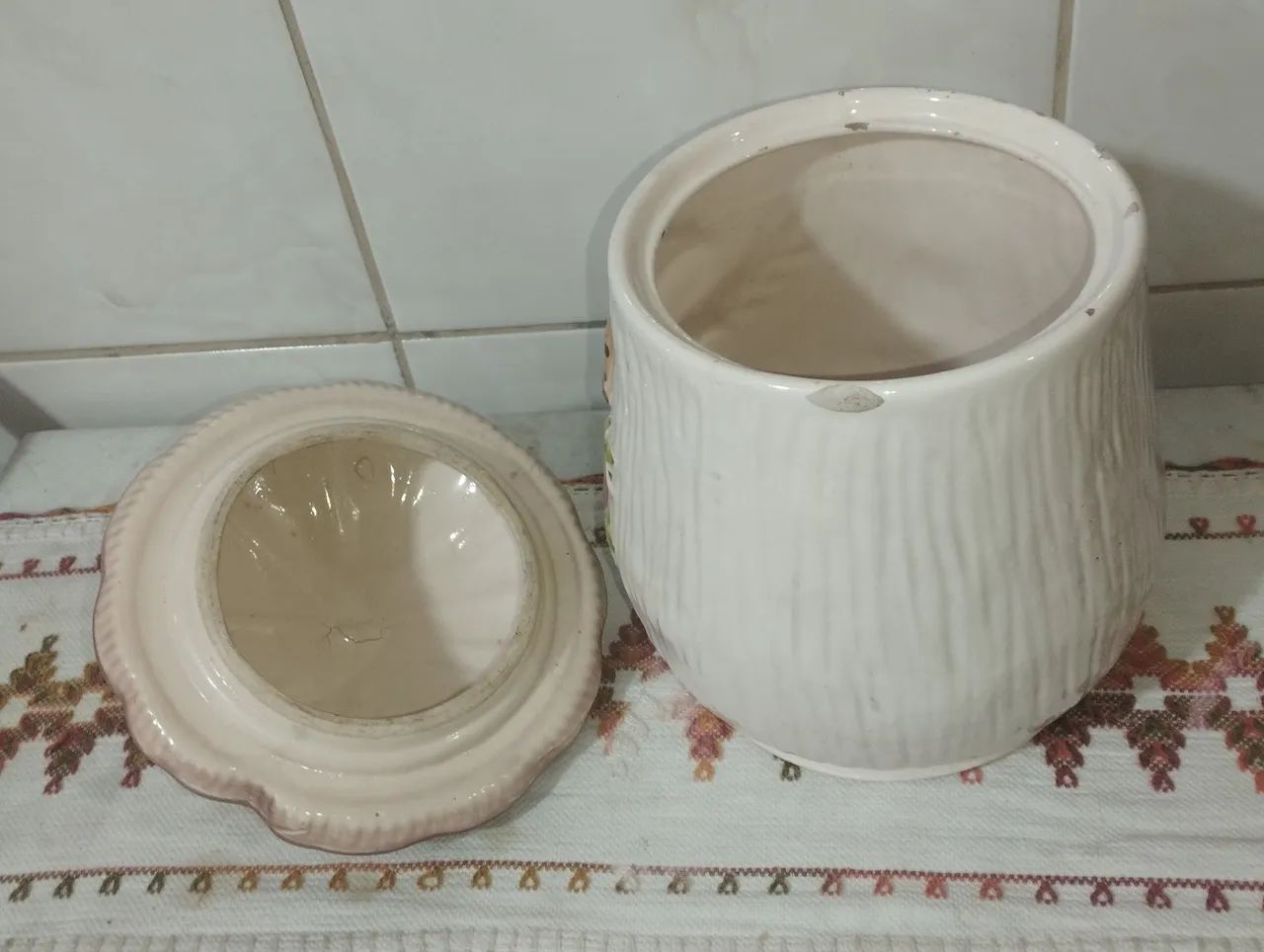 Pote de cerâmica com design de cogumelos - Foto 4