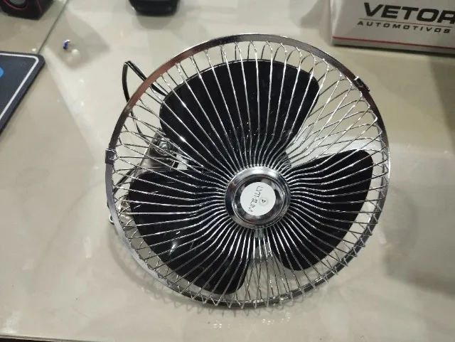 Ventilador automotivo Giratório 12 volts