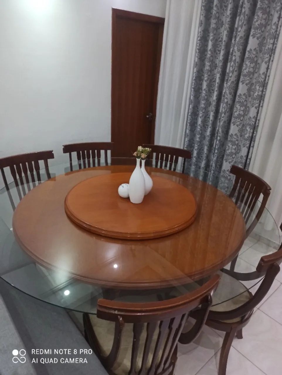 Mesa de jantar redonda com tampo de vidro - Foto 3