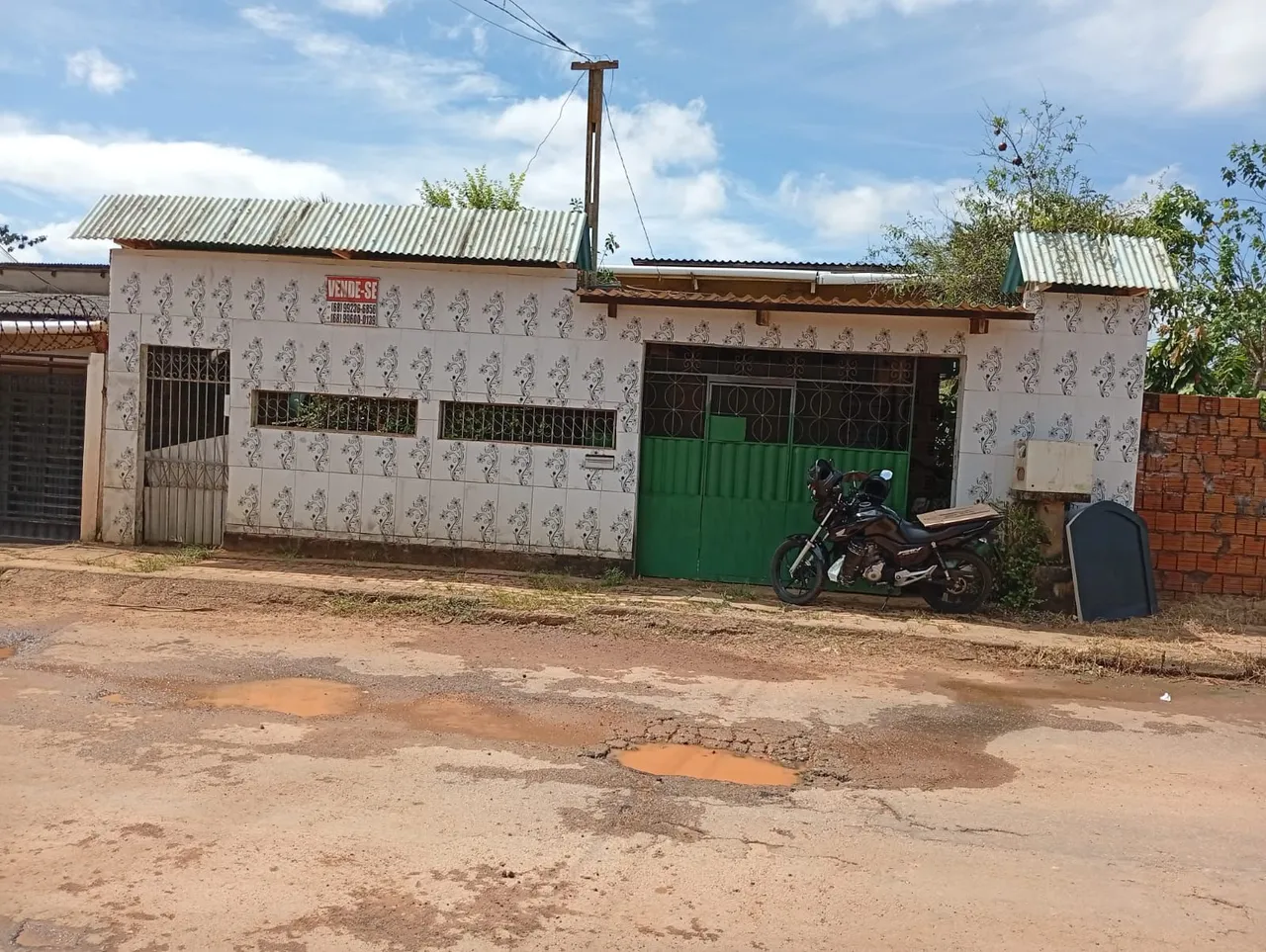 Vende casa no montanhês rua principal