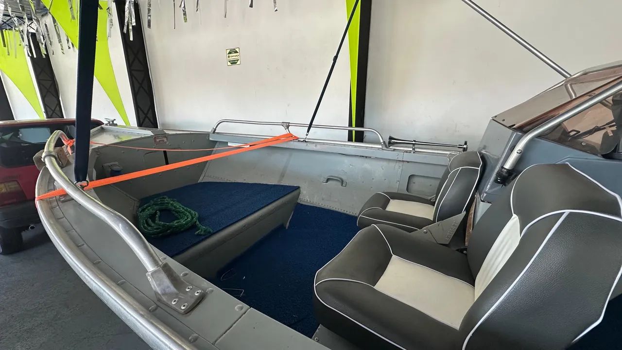 Lancha de passeio/pesca  levfort - Foto 4