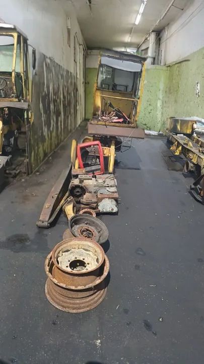 Emplemento de motocana 4x4 com motor e caixa de marcha 