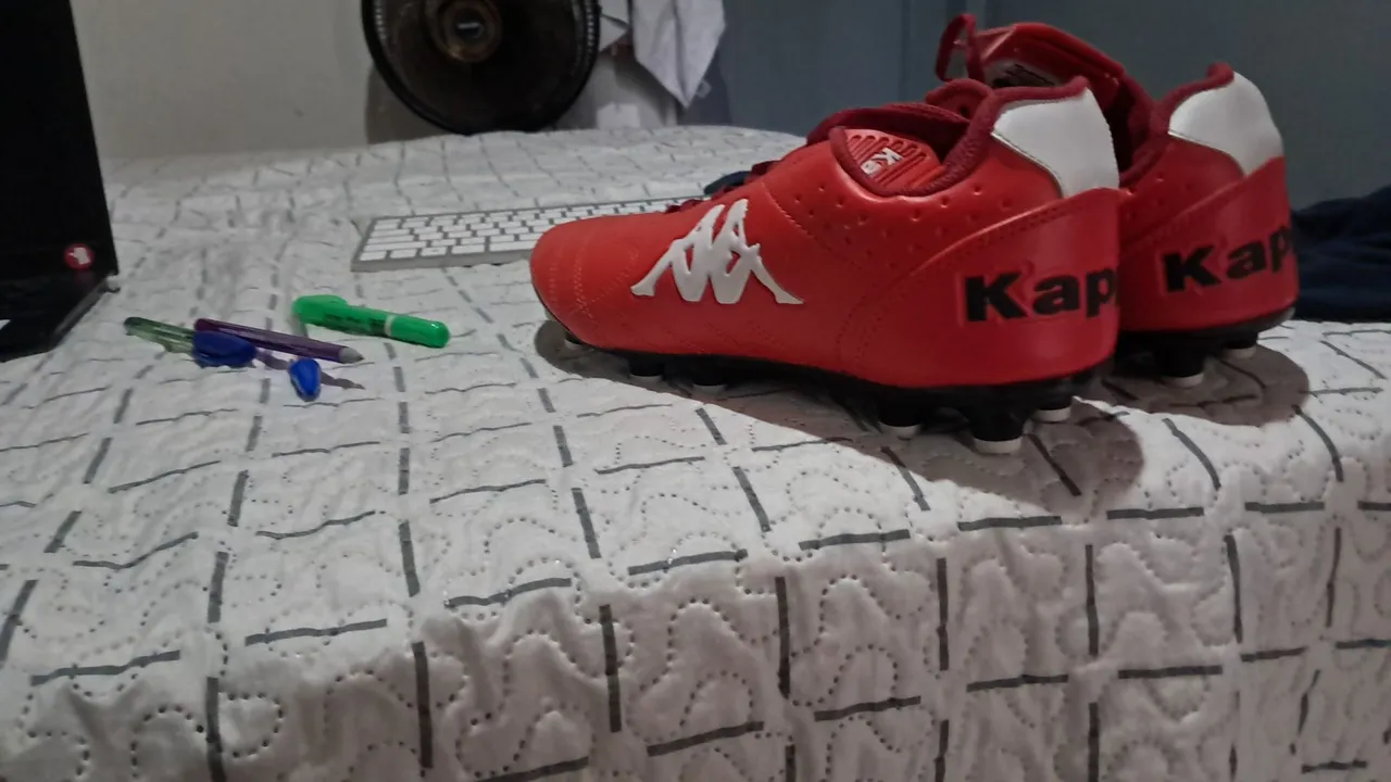 Chuteiras Kappa - Tamanho 40 nova