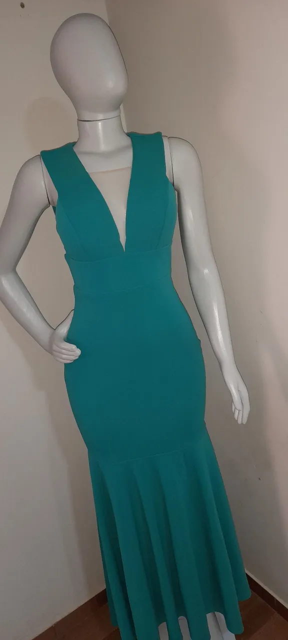 Vestido arrumado verde 