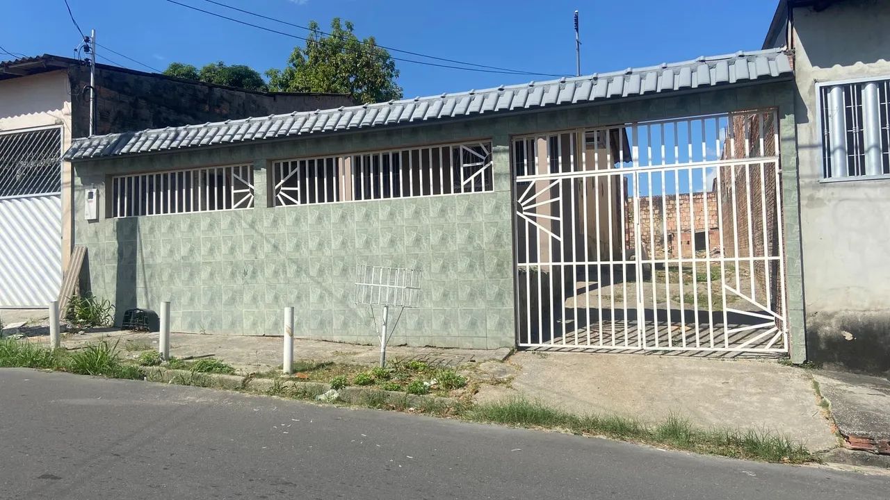Aluga-se Casa Ampla no Conjunto Renato Souza Pinto - Cidade Nova