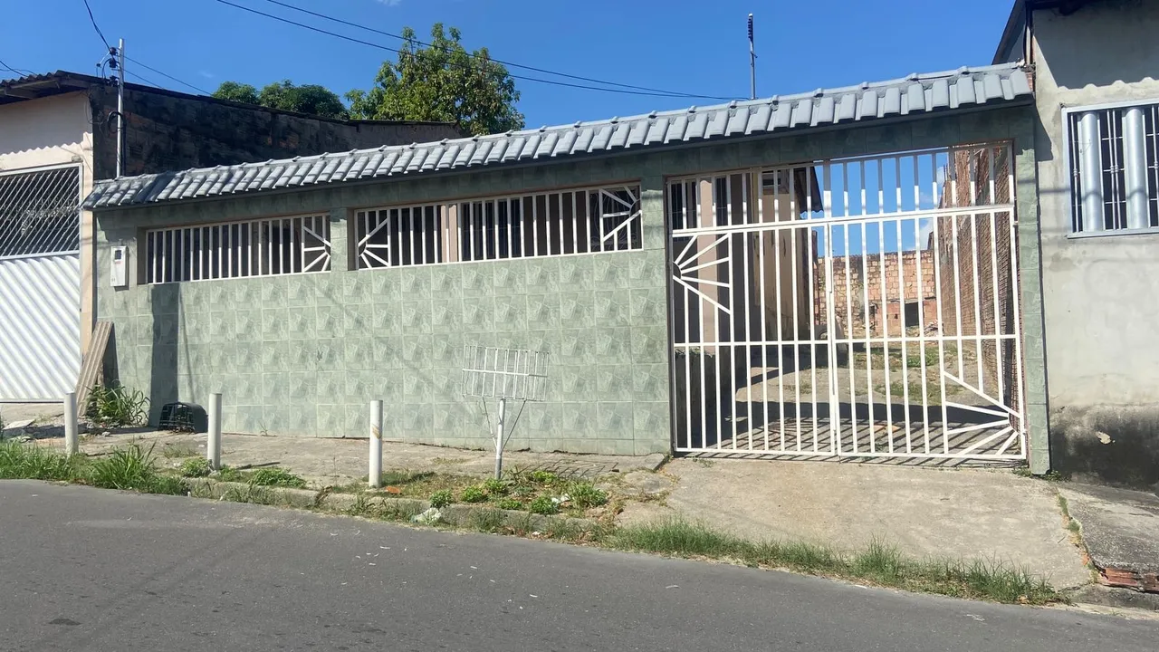 Aluga-se Casa Ampla no Conjunto Renato Souza Pinto - Cidade Nova