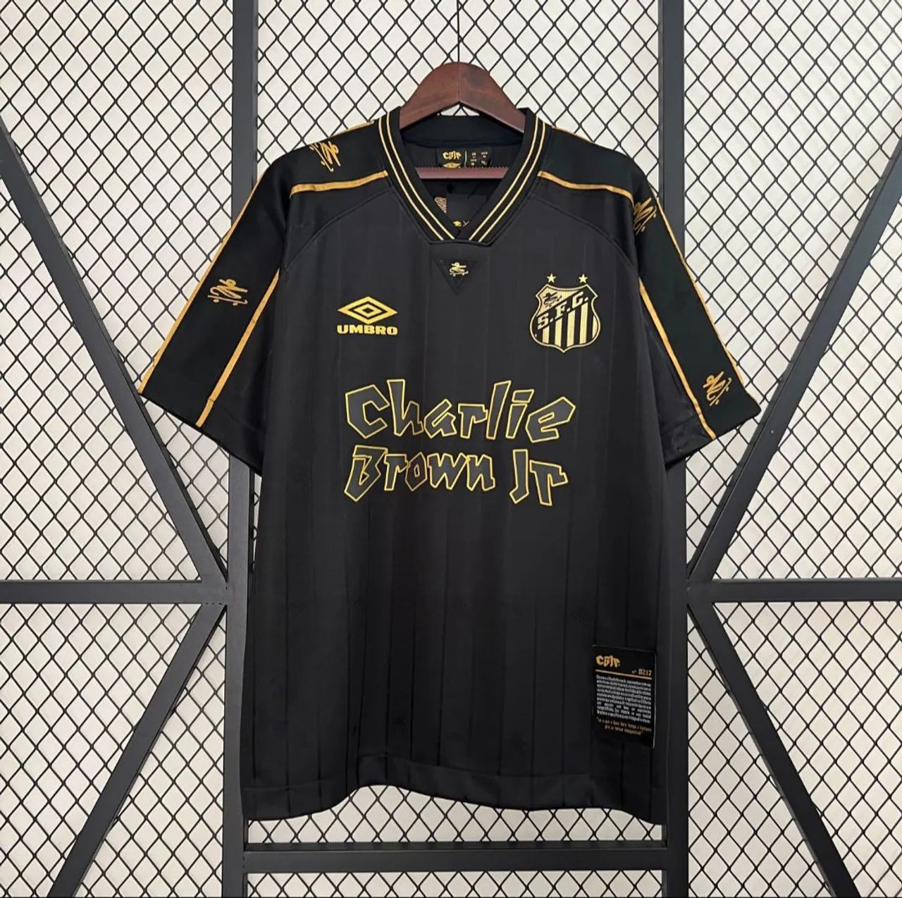 Camisa Santos Ed limitada Charlie Brown Jr