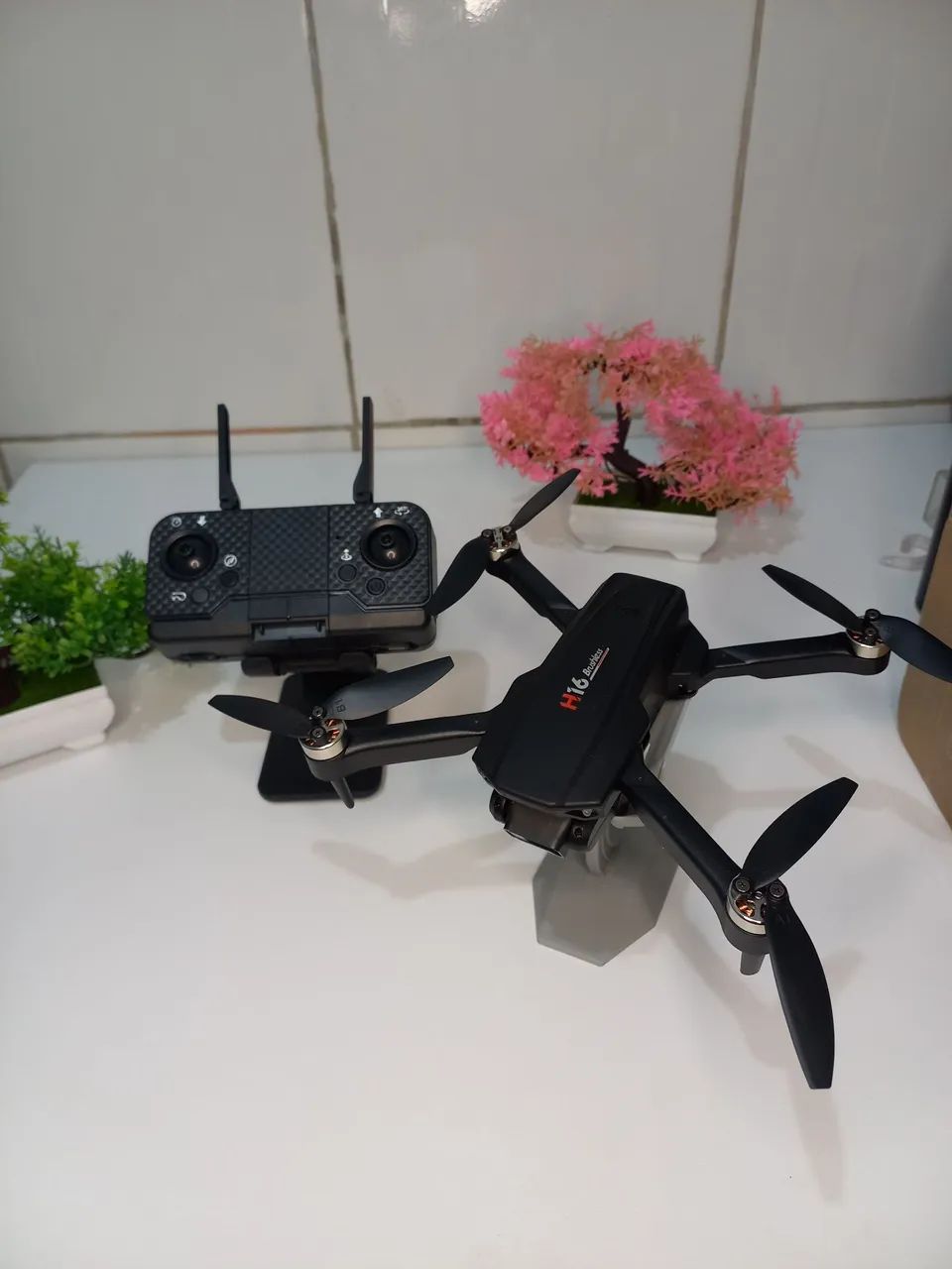 Drone com motores brushless 64297978932993120