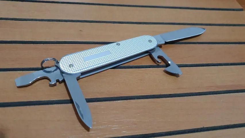 Canivete Suíço Victorinox Cadet Alox Prata - Foto 2