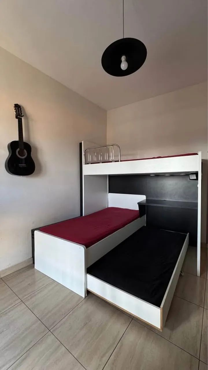 Functional triple-decker bed in good condition.64985860014978120