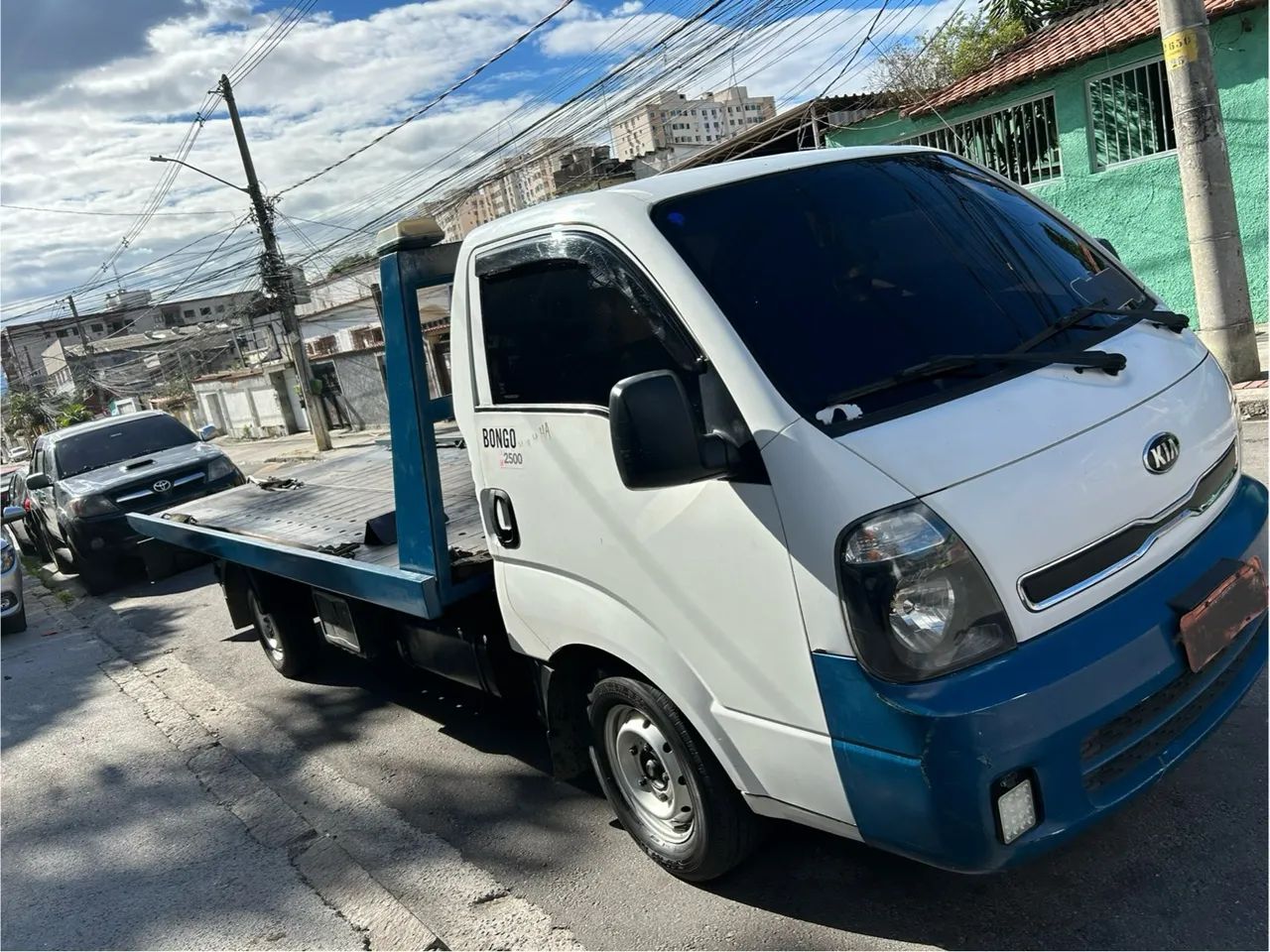 Caminhão Kia Bongo Plataforma reboque ar condicionado  - Foto 4
