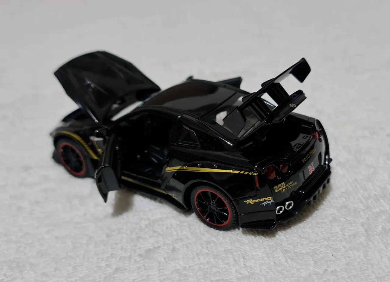 Carrinho miniatura Nissan GTR R35  - Foto 3