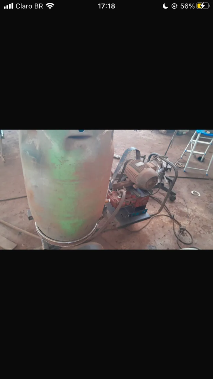 Bomba de alta pressão com carrinho para manusear Capacidade 200L vai uma mangueira de 10m