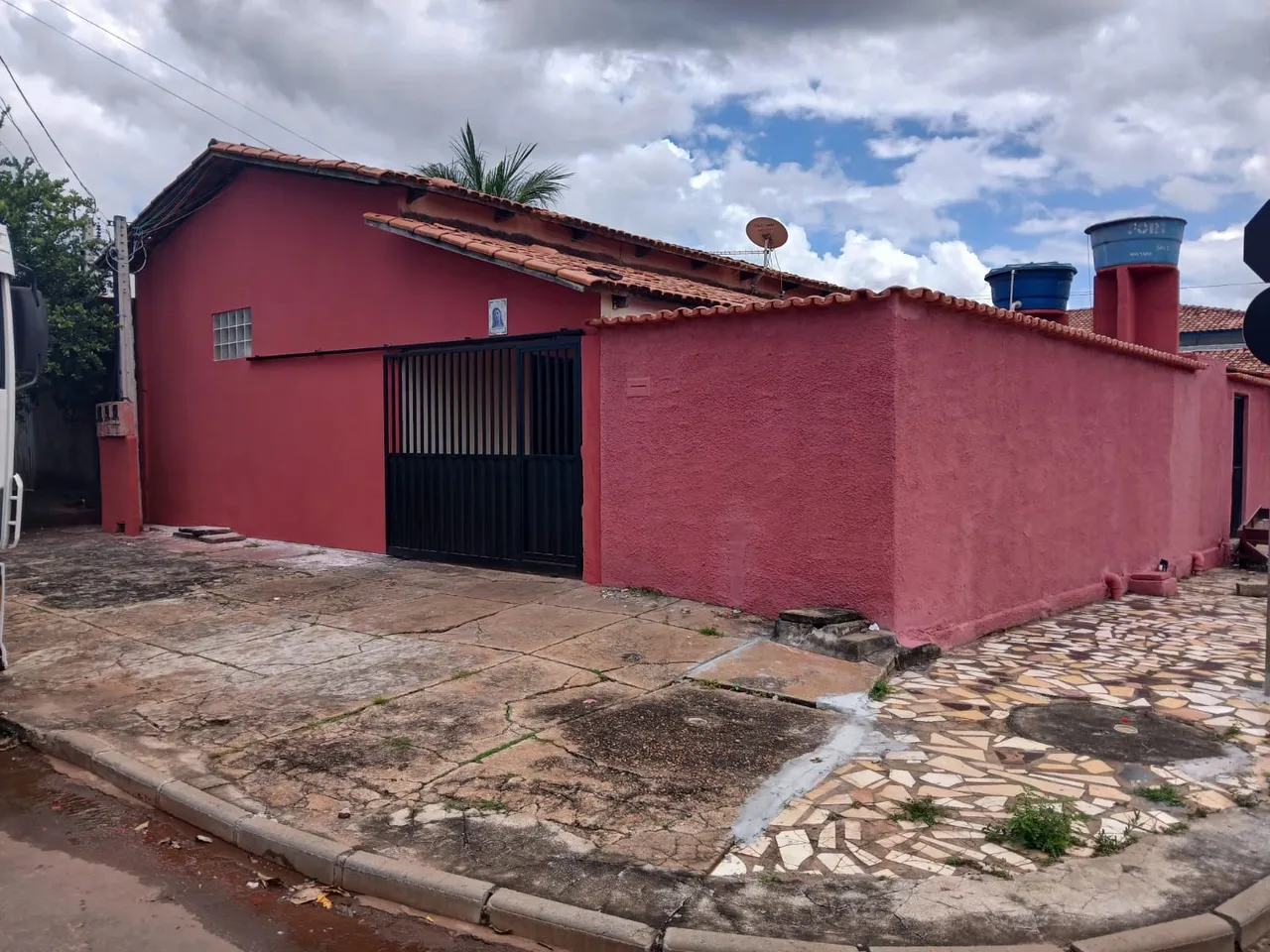 ATENÇÃO LOTE com 3 casas valor 300 mil