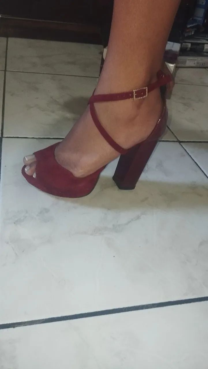 Sandália Vermelha Feminina - Foto 2