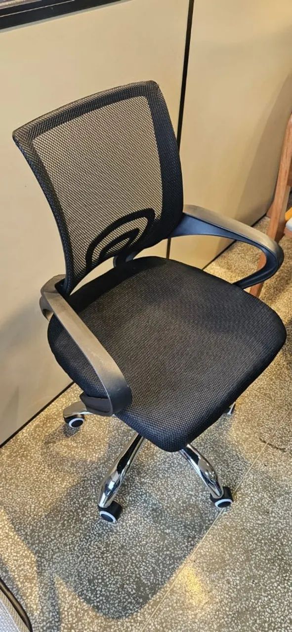 Cadeira de Escritório Ergonômica com Rodinhas - Foto 3