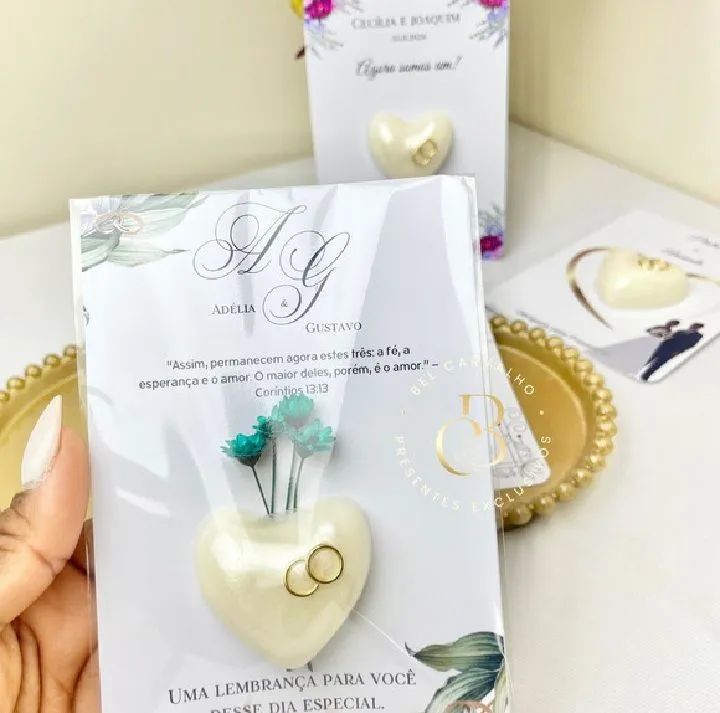 Lembrança de Casamento - sabonete coração com alianças  - Foto 3