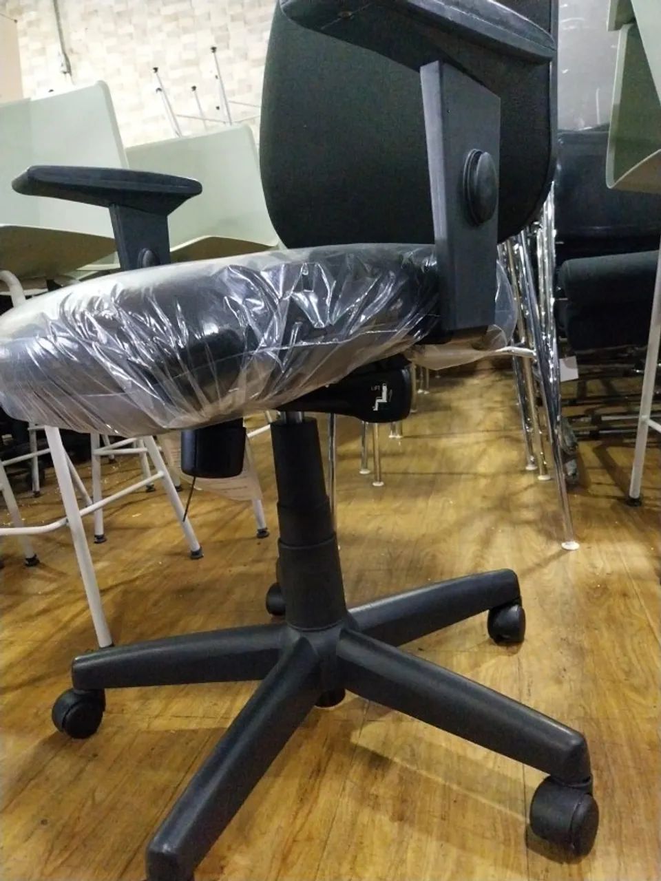 Cadeira de Escritório Cavaletti Diretor - Foto 2