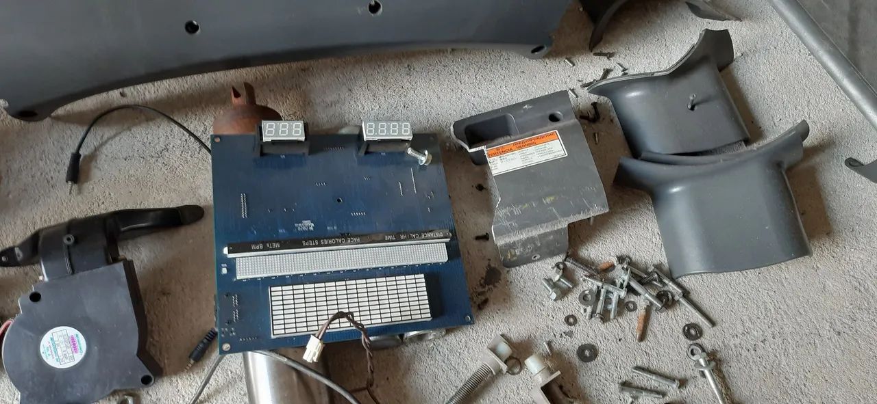 Peças e componentes de esteira Cybex - Foto 5